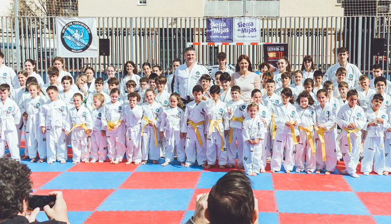 Club Invictus Taekwondo en familia Málaga